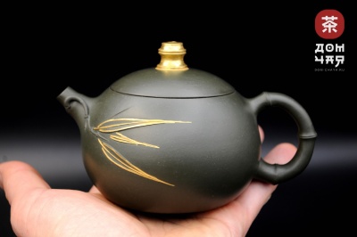 Авторский Исинский чайник, Зеленая глина #683, 220мл.