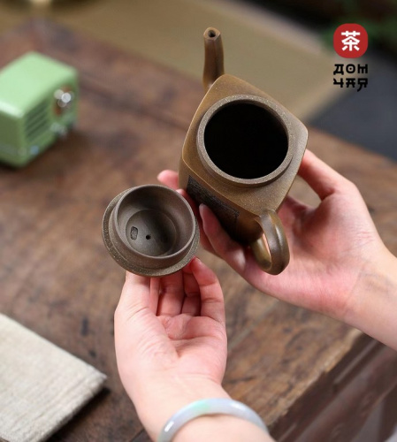 Коллекционный Исинский Чайник «Лин Фан» SHQ, 300мл