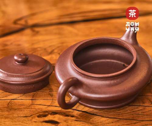 Исинский Чайник "Сюйбянь"