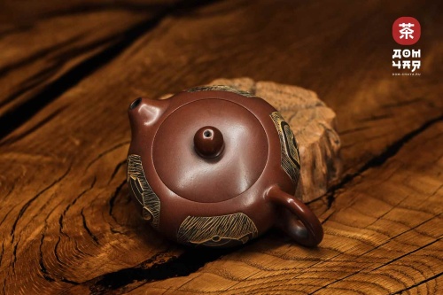 Авторский Чайник из Гуанси "Плоский Сиши с гравировкой чайников 4х разных форм" #272, 135мл.